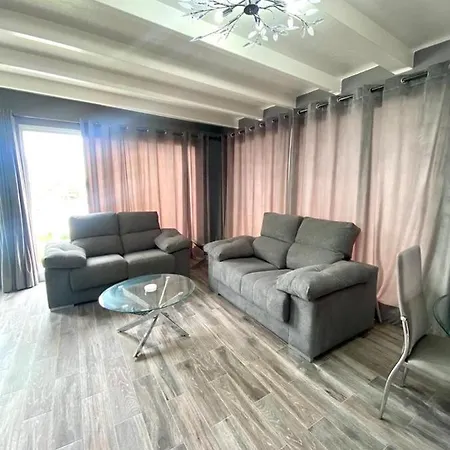 Appartement Embasador - *